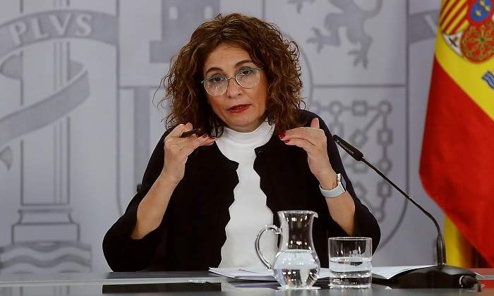 Hacienda rebaja a los 1.000 euros el límite de pago en efectivo para profesionales y empresas